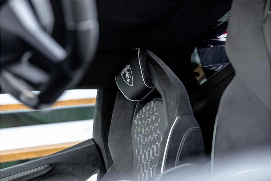 Lamborghini Revuelto 6.5 V12 - Nieuwe Auto | Origineel NL | Carbon | Passenger Display