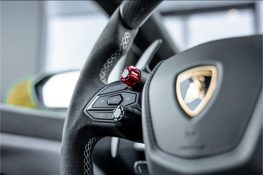 Lamborghini Revuelto 6.5 V12 - Nieuwe Auto | Origineel NL | Carbon | Passenger Display