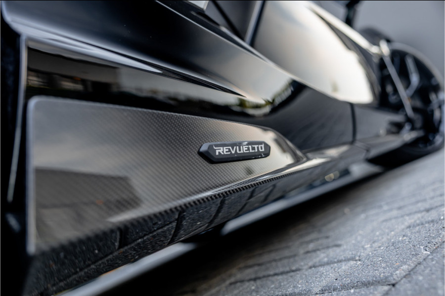 Lamborghini Revuelto 6.5 V12 - Nieuwe Auto | Origineel NL | Carbon | Passenger Display