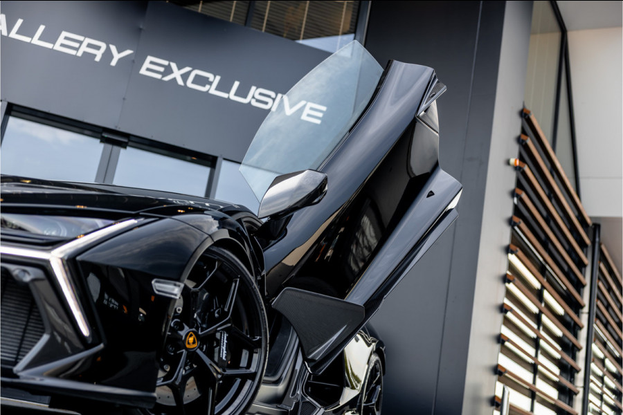 Lamborghini Revuelto 6.5 V12 - Nieuwe Auto | Origineel NL | Carbon | Passenger Display