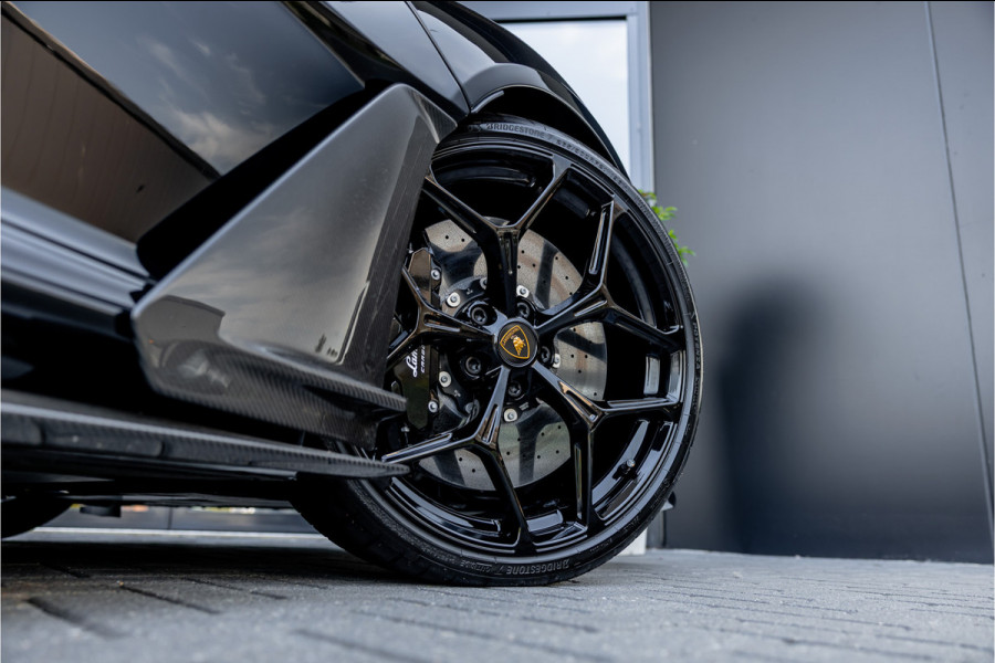 Lamborghini Revuelto 6.5 V12 - Nieuwe Auto | Origineel NL | Carbon | Passenger Display
