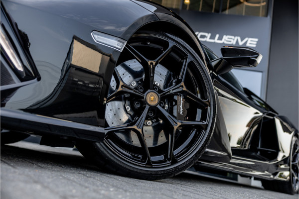 Lamborghini Revuelto 6.5 V12 - Nieuwe Auto | Origineel NL | Carbon | Passenger Display