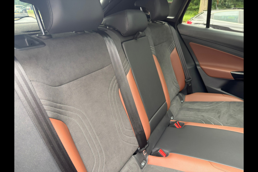 Volkswagen ID.4 Tech 77 kWh l Pano l Camera l VDOH l IZGST l