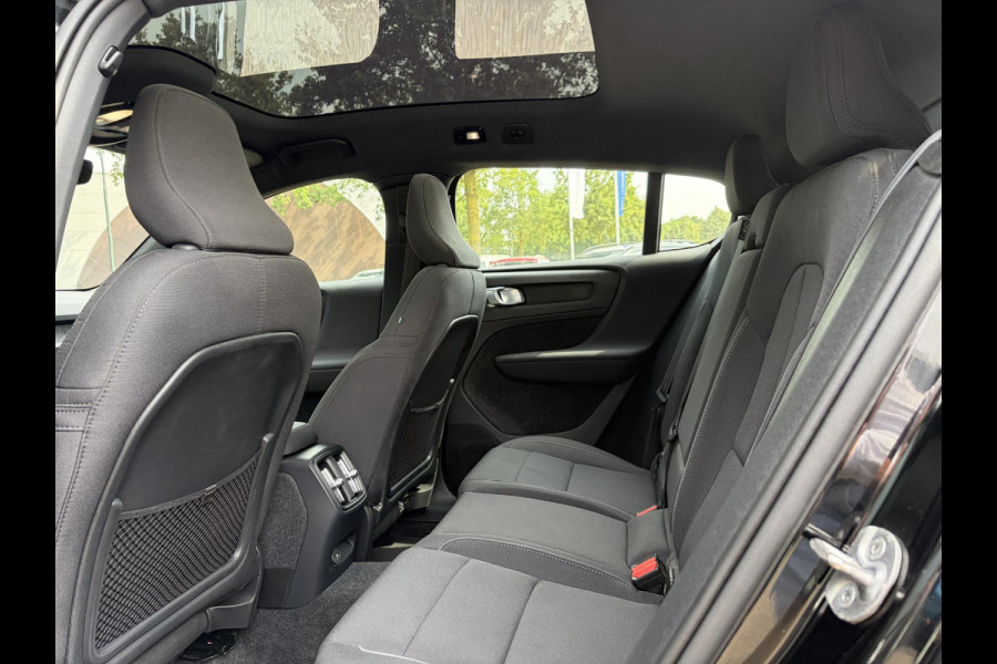 Volvo C40 Recharge Core 69 kWh 26.000 KM | SOH 96% | Panorama | Stoel- & Stuurverwarming | Achteruitrijcamera | Volvo Dealer Onderhouden | All-in incl. 12 mnd BOVAG Garantie |