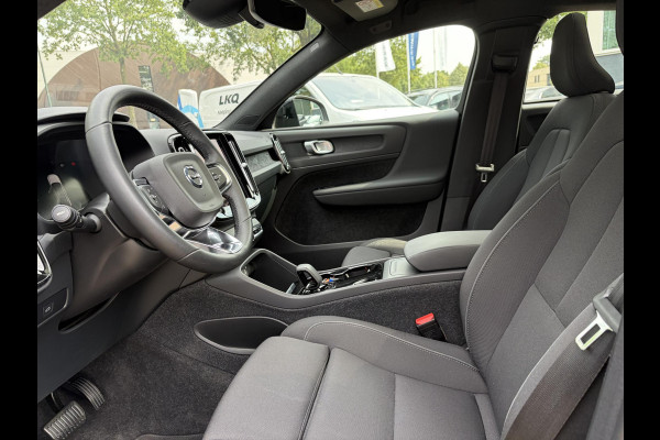 Volvo C40 Recharge Core 69 kWh 26.000 KM | SOH 96% | Panorama | Stoel- & Stuurverwarming | Achteruitrijcamera | Volvo Dealer Onderhouden | All-in incl. 12 mnd BOVAG Garantie |