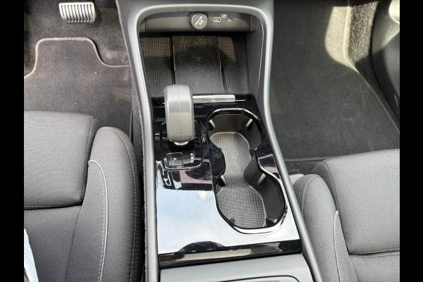 Volvo C40 Recharge Core 69 kWh 26.000 KM | SOH 96% | Panorama | Stoel- & Stuurverwarming | Achteruitrijcamera | Volvo Dealer Onderhouden | All-in incl. 12 mnd BOVAG Garantie |