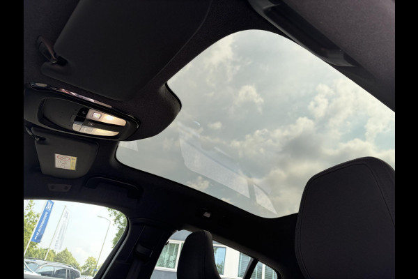 Volvo C40 Recharge Core 69 kWh 26.000 KM | SOH 96% | Panorama | Stoel- & Stuurverwarming | Achteruitrijcamera | Volvo Dealer Onderhouden | All-in incl. 12 mnd BOVAG Garantie |
