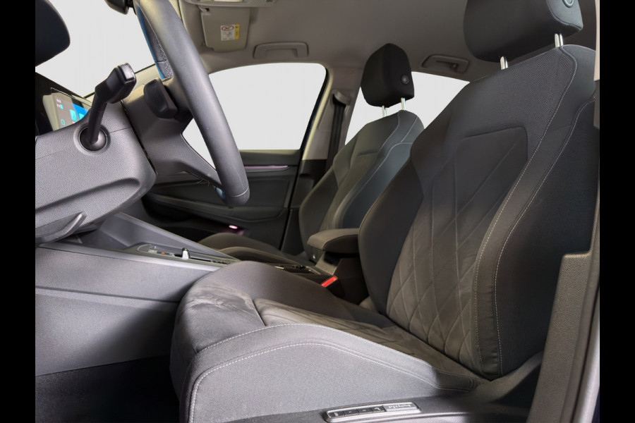 Volkswagen Golf 1.5 eTSI|DSG|H&K Audio|Memory|Massage|Stuur/Stoelverw|ACC