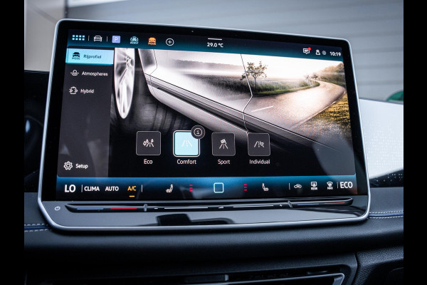 Volkswagen Tiguan 1.5 eHybrid R-Line Edition - Pano l Trekh. l HUD l 360cam