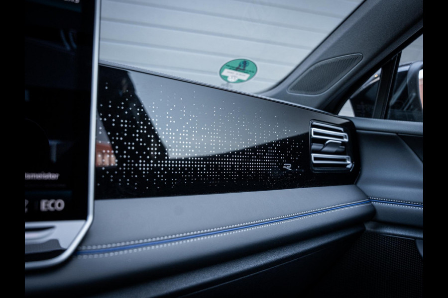 Volkswagen Tiguan 1.5 eHybrid R-Line Edition - Pano l Trekh. l HUD l 360cam