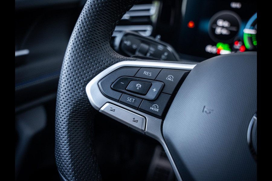 Volkswagen Tiguan 1.5 eHybrid R-Line Edition - Pano l Trekh. l HUD l 360cam