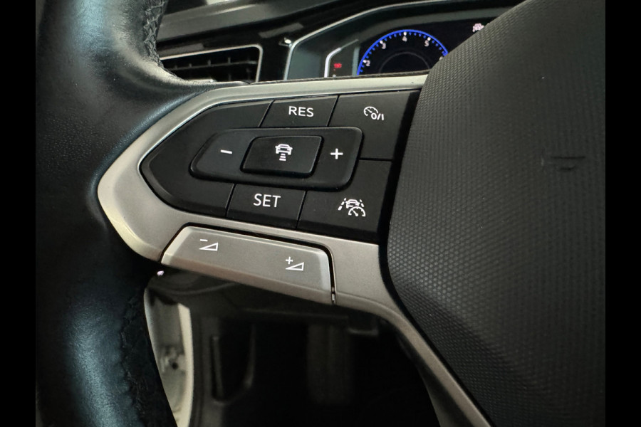 Volkswagen Polo 1.0 TSI R-Line Pano|Camera|IQ|Stoelverwarming|Front Assist