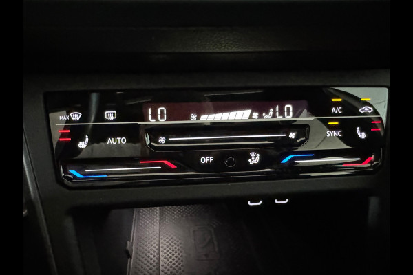 Volkswagen Polo 1.0 TSI R-Line Pano|Camera|IQ|Stoelverwarming|Front Assist