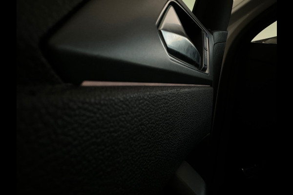 Volkswagen Polo 1.0 TSI R-Line Pano|Camera|IQ|Stoelverwarming|Front Assist