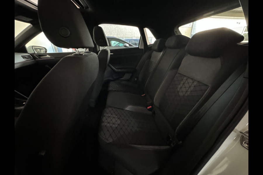 Volkswagen Polo 1.0 TSI R-Line Pano|Camera|IQ|Stoelverwarming|Front Assist