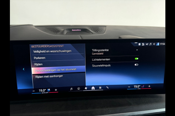 BMW X5 XDrive50e M-Sport Pano|Trekhaak|M-Seat|Sky Lounge