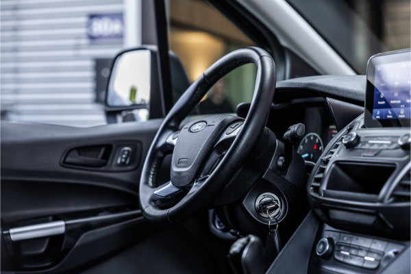 Ford Transit Connect 1.5 EcoBlue L2 | 3-Zitter | Sortimo inrichting | Navigatie | Camera | CarPlay | Stoelverwarming | Airco | MF Stuur | Dealer onderhouden | Nieuwe APK