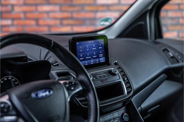 Ford Transit Connect 1.5 EcoBlue L2 | 3-Zitter | Sortimo inrichting | Navigatie | Camera | CarPlay | Stoelverwarming | Airco | MF Stuur | Dealer onderhouden | Nieuwe APK