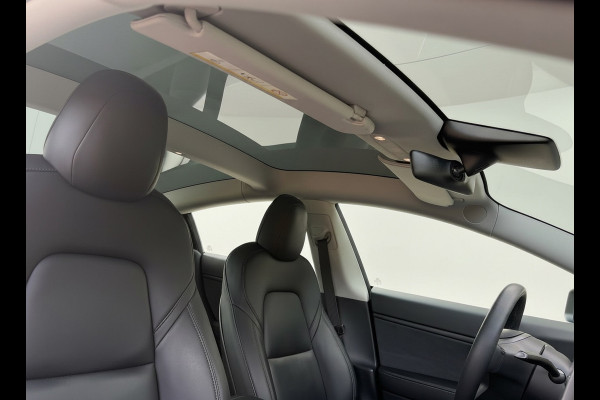 Tesla Model 3 Long Range AWD 75 kWh, panoramadak, leder, nieuwstaat! Origineel NL auto met nap