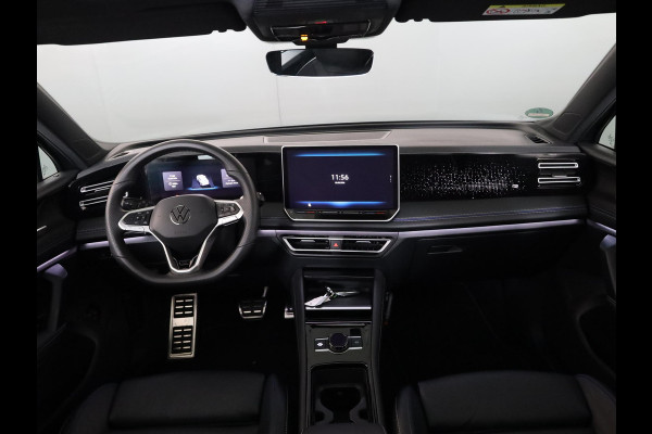 Volkswagen Tiguan 1.5 eHybrid R-Line Edition 272 pk Automaat (DSG) | Verlengde garantie | Navigatie | Panoramadak | Trekhaak (wegklapbaar) | Achteruitrijcamera | Lederen bekleding | Stoelverwarming/ventilatie | R-Line |