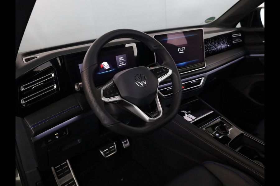 Volkswagen Tiguan 1.5 eHybrid R-Line Edition 272 pk Automaat (DSG) | Verlengde garantie | Navigatie | Panoramadak | Trekhaak (wegklapbaar) | Achteruitrijcamera | Lederen bekleding | Stoelverwarming/ventilatie | R-Line |