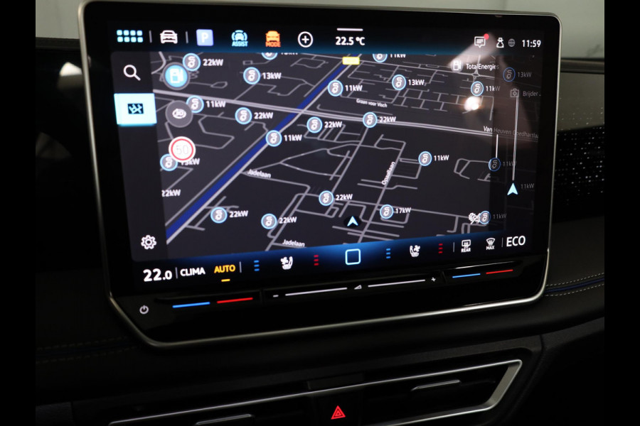 Volkswagen Tiguan 1.5 eHybrid R-Line Edition 272 pk Automaat (DSG) | Verlengde garantie | Navigatie | Panoramadak | Trekhaak (wegklapbaar) | Achteruitrijcamera | Lederen bekleding | Stoelverwarming/ventilatie | R-Line |