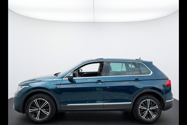 Volkswagen Tiguan TSI 245PK HYBRIDE DSG ELEGANCE VIRTUAL/NAVI/SFEERVERL./PANORAMADAK