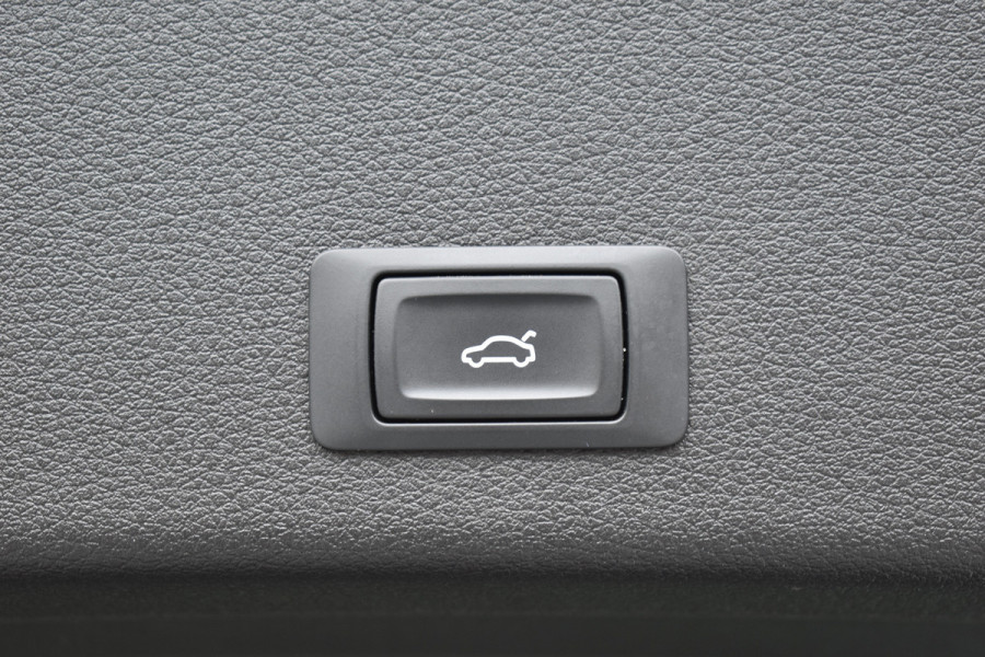 Audi e-tron 50 QUATTRO BUSINESS EDITION 71 kWh CAMERA/MEMORY/LUCHTVERING/SOH94%