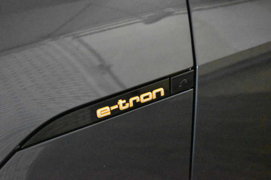 Audi e-tron 50 QUATTRO BUSINESS EDITION 71 kWh CAMERA/MEMORY/LUCHTVERING/SOH94%