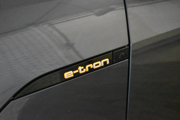 Audi e-tron 50 QUATTRO BUSINESS EDITION 71 kWh CAMERA/MEMORY/LUCHTVERING/SOH94%