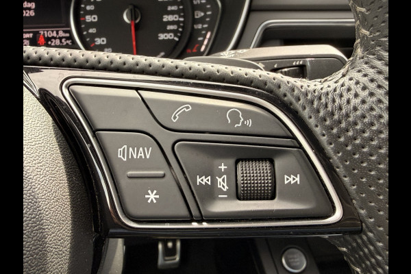Audi A5 Sportback 35 TFSI Sport S-line edition | LED | Zwart optiek | Trekhaak | Sportstoelen | PDC | Keyless | Navi | Elek. achterklep | Afgevlakt stuur |