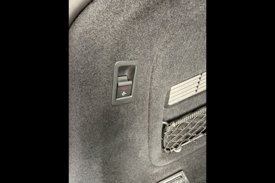 Audi A5 Sportback 35 TFSI Sport S-line edition | LED | Zwart optiek | Trekhaak | Sportstoelen | PDC | Keyless | Navi | Elek. achterklep | Afgevlakt stuur |