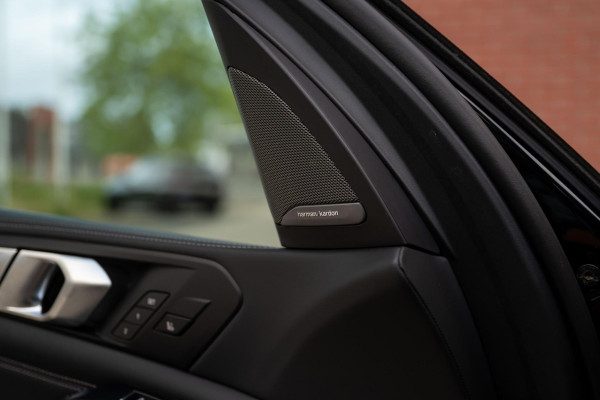 BMW X5 xDrive45e M-Sport 4-Wielsturing Carbon CoPilot VOL