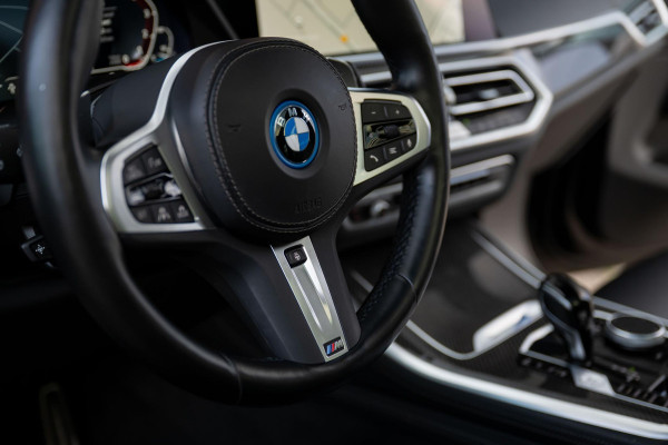 BMW X5 xDrive45e M-Sport 4-Wielsturing Carbon CoPilot VOL