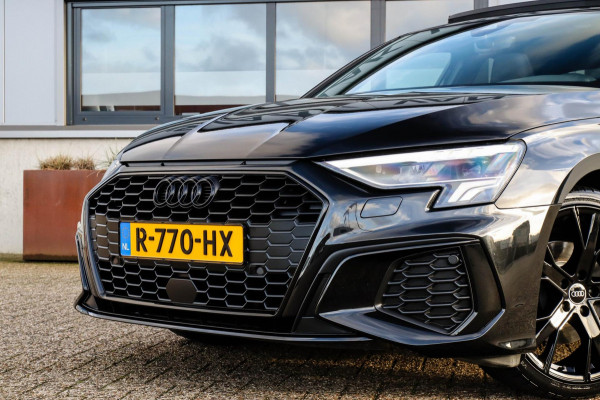 Audi A3 Limousine 35 1.5 TFSI S Edition One S-line 150pk S-Tronic Lederen kuipstoelen|Virtual Cockpit|Panoramadak|LED Matrix|Black