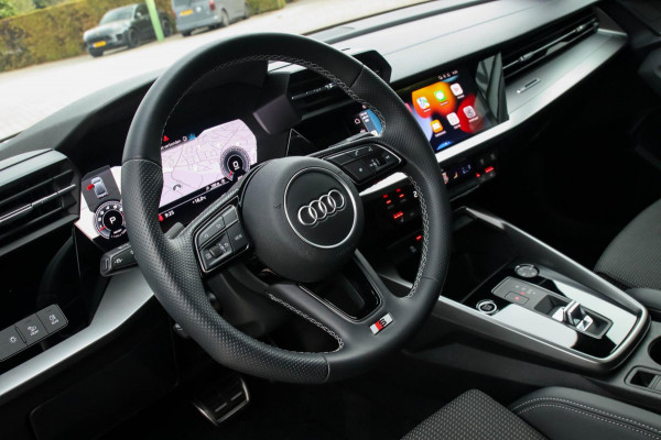 Audi A3 Limousine 35 1.5 TFSI S Edition One S-line 150pk S-Tronic Lederen kuipstoelen|Virtual Cockpit|Panoramadak|LED Matrix|Black