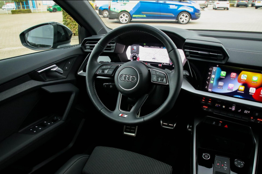 Audi A3 Limousine 35 1.5 TFSI S Edition One S-line 150pk S-Tronic Lederen kuipstoelen|Virtual Cockpit|Panoramadak|LED Matrix|Black