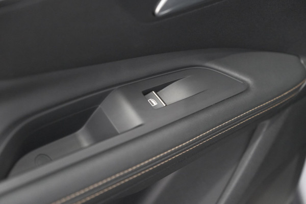 Peugeot 3008 1.6 HYbrid4 300 Blue Lease GT | Adaptieve Cruise Control | Trekhaak | Alcantara Bekleding | Panoramadak