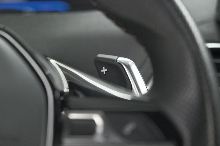 Peugeot 3008 1.6 HYbrid4 300 Blue Lease GT | Adaptieve Cruise Control | Trekhaak | Alcantara Bekleding | Panoramadak