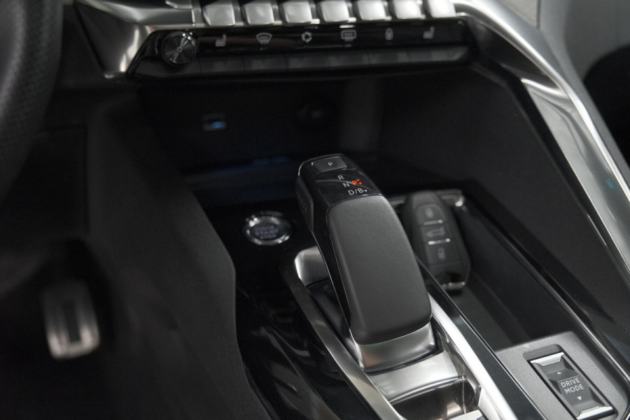 Peugeot 3008 1.6 HYbrid4 300 Blue Lease GT | Adaptieve Cruise Control | Trekhaak | Alcantara Bekleding | Panoramadak