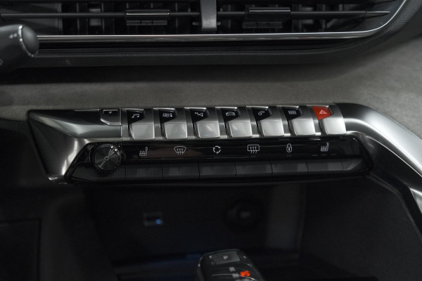 Peugeot 3008 1.6 HYbrid4 300 Blue Lease GT | Adaptieve Cruise Control | Trekhaak | Alcantara Bekleding | Panoramadak