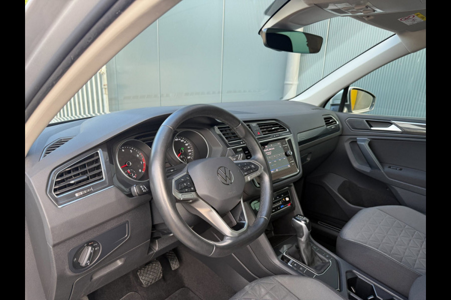 Volkswagen Tiguan 1.5 TSI 150pk DSG Life * Side Assist * Carplay * Parkeersensoren * Adaptieve Cruise Control *