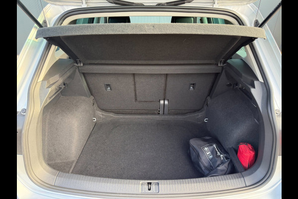 Volkswagen Tiguan 1.5 TSI 150pk DSG Life * Side Assist * Carplay * Parkeersensoren * Adaptieve Cruise Control *