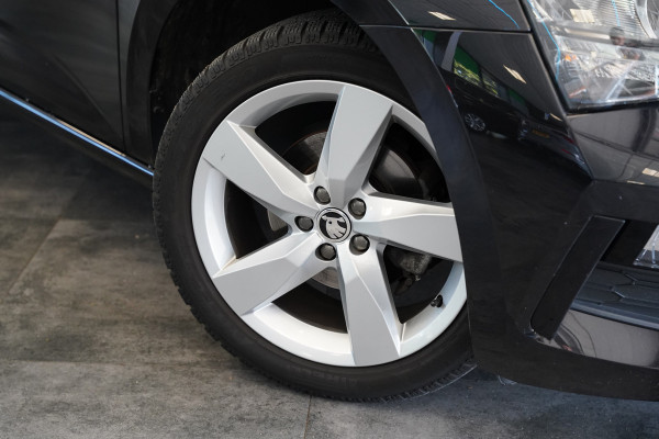 Škoda SCALA 1.5 TSI Business Edition Cruise/Climate 17''LM PDC LED 150PK! 24 Maanden garantie* (Vraag naar de voorwaarden)