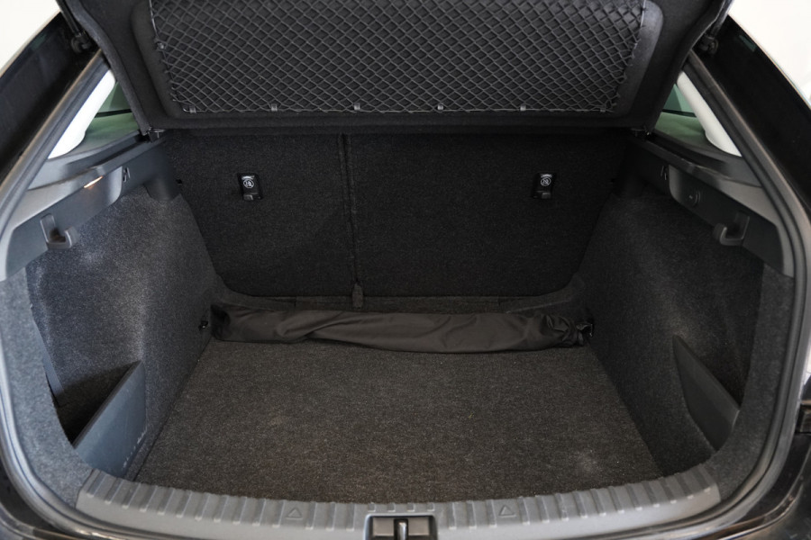 Škoda SCALA 1.5 TSI Business Edition Cruise/Climate 17''LM PDC LED 150PK! 24 Maanden garantie* (Vraag naar de voorwaarden)