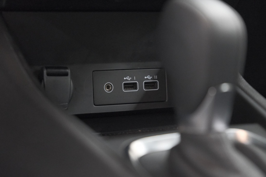 Renault Captur 1.6 E-Tech full hybrid 145 techno | Trekhaak | Pack Full Screen | Camera | Parkeersensoren | Apple Carplay