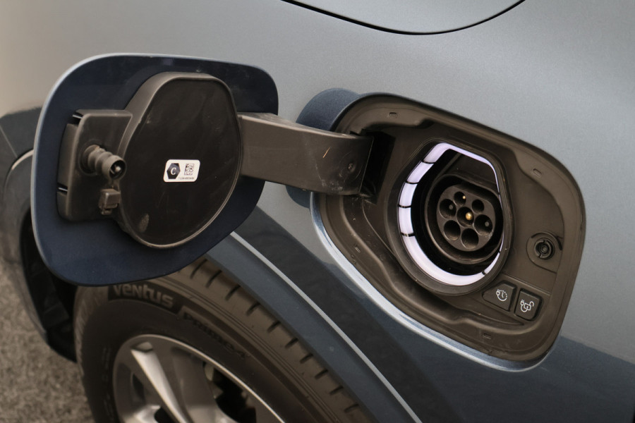 Ford Kuga 2.5 PHEV ST-Line Winter Pack, Head-Up, ACC, Camera, Apple Carplay, LED, 18"
