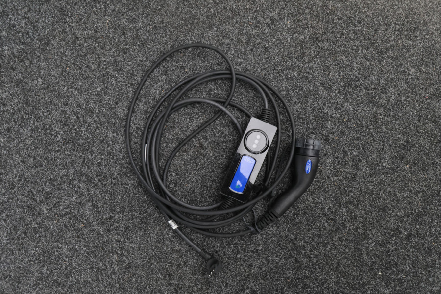Ford Kuga 2.5 PHEV ST-Line Winter Pack, Head-Up, ACC, Camera, Apple Carplay, LED, 18"
