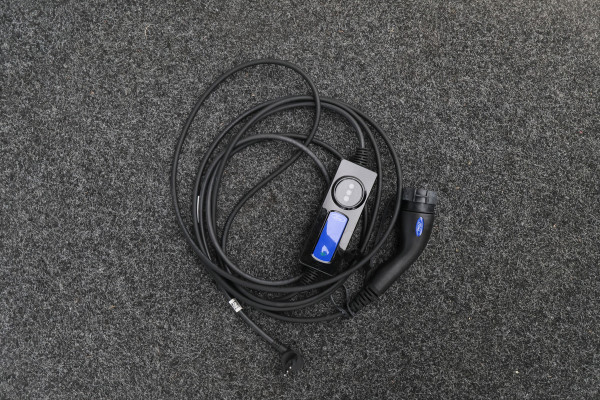 Ford Kuga 2.5 PHEV ST-Line Winter Pack, Head-Up, ACC, Camera, Apple Carplay, LED, 18"