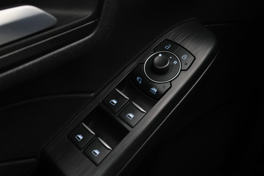 Ford Kuga 2.5 PHEV ST-Line Winter Pack, Head-Up, ACC, Camera, Apple Carplay, LED, 18"